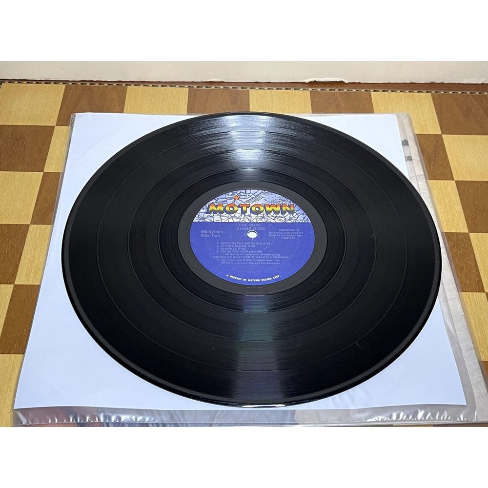 Diana Ross The Boss M8-923M1 R/B Soul Electronic Dance Very Good Condition Vinyl - Picture 4 of 4